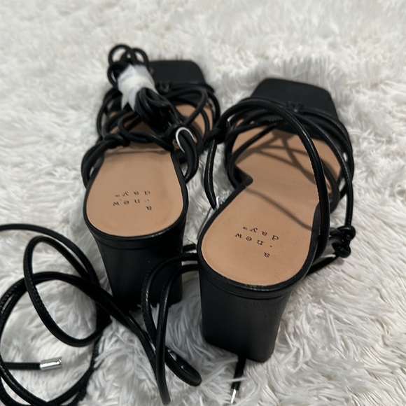 😊 NWT a new day Tie Up Strappy Heels - Picture 3 of 7